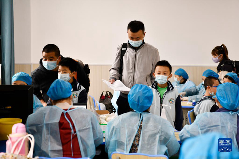 Guiyang: Udungaji wa chanjo ya korona wafanyika shuleni