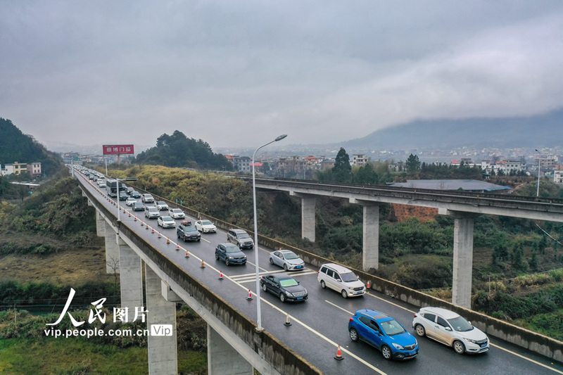 Sehemu mbalimbali nchini China zakaribisha watu wanaorudi baada ya Mwaka Mpya