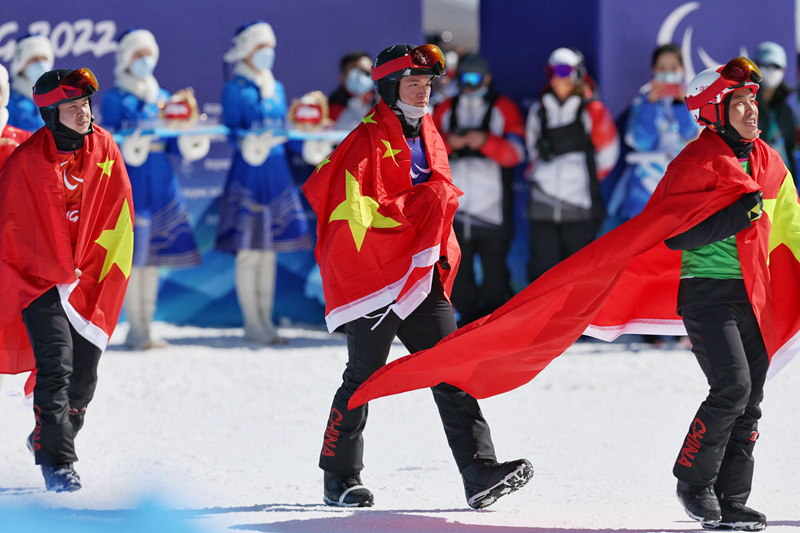 Timu ya China yashinda nafasi tatu za mbele za mchezo wa kuteleza kwenye theluji kwa ubao kwa wanaume katika Michezo ya Paralimpiki ya Majira ya Baridi ya Beijing