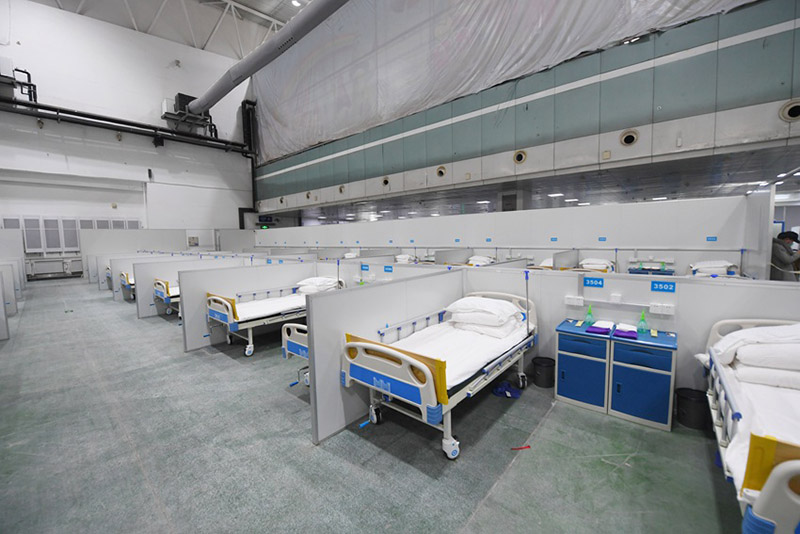 Hospitali ya muda ya mchemraba katika Kituo cha Mikutano na Maonesho cha Kimataifa cha Changchun,China imeanza kufanya kazi jana. (Mpiga picha: Zhang Yang)