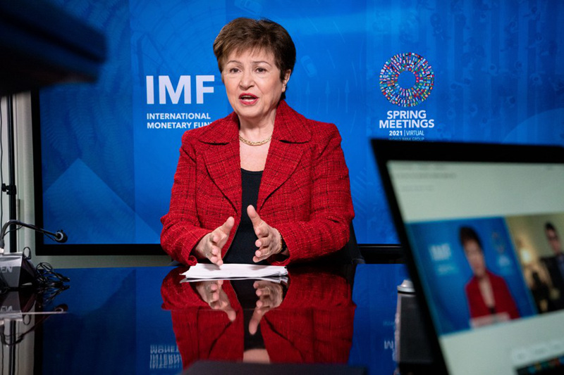 Kristalina Georgieva, Mkurugenzi Mkuu wa Shirika la Fedha Duniani (IMF), akifanya mahojiano na Shirika la Habari la China, Xinhua wakati wa Mikutano ya IMF ya majira ya mchipuko huko Washington D.C., Marekani, Aprili 13, 2021. (Kim Haughton/IMF/Kutolewa kupitia Xinhua)