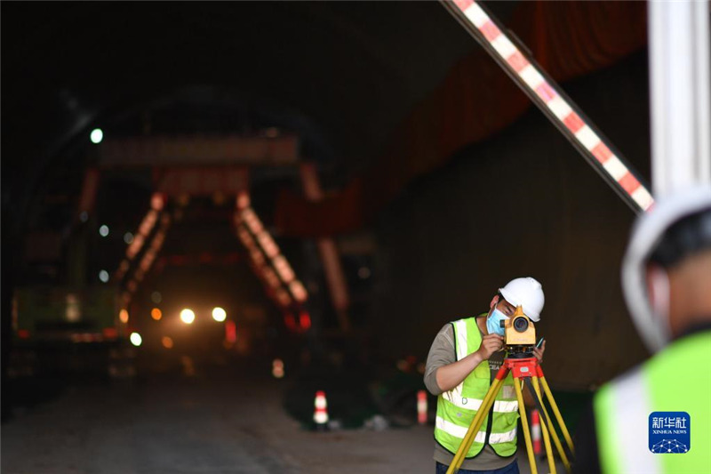 Ujenzi wa Reli ya mwendo kasi ya Xi’an-Yan’an waendelea kwa hatua madhubuti 