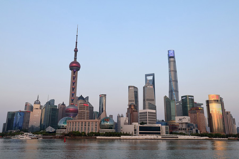 Picha iliyopigwa Aprili 11, 2022 ikionyesha eneo la Pudong katika Mji wa Shanghai nchini China. (Xinhua/Chen Jianli)