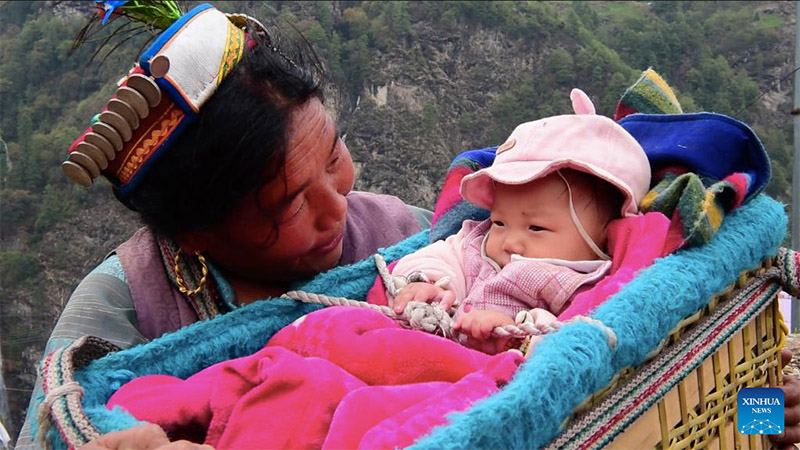 Juhudi za Familia ya Sherpa za kuhifadhi ngoma ya jadi chini ya Mlima Qomolangma