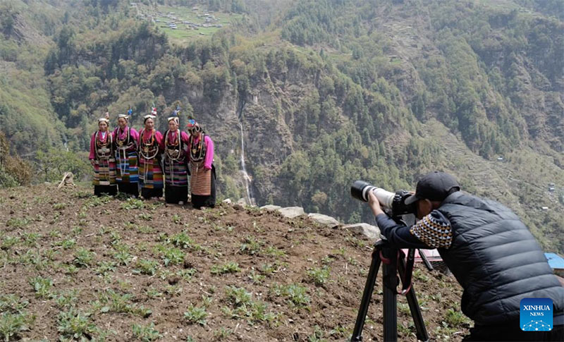 Juhudi za Familia ya Sherpa za kuhifadhi ngoma ya jadi chini ya Mlima Qomolangma