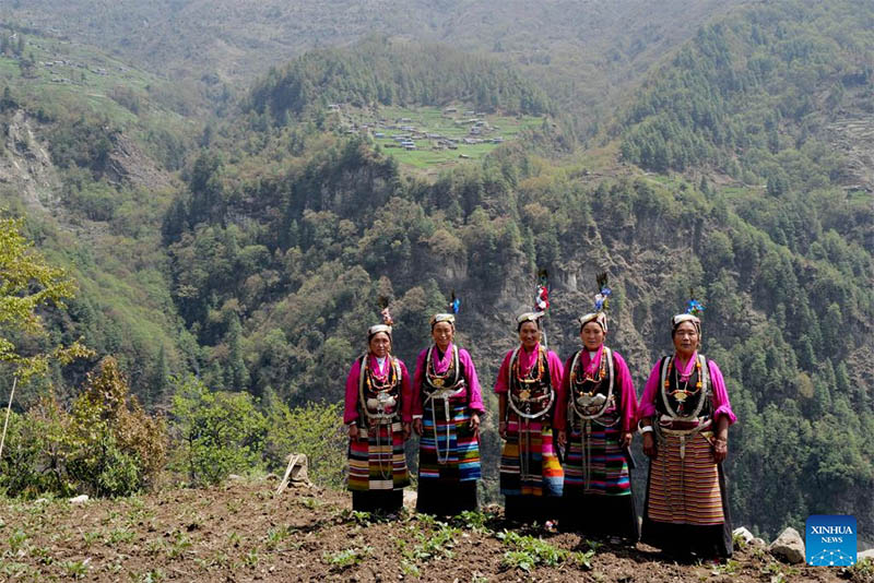 Juhudi za Familia ya Sherpa za kuhifadhi ngoma ya jadi chini ya Mlima Qomolangma