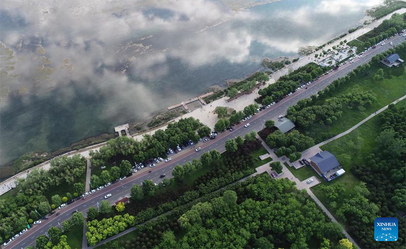 Mandhari ya Mto Hutuo wa Shijiazhuang, China baada ya urejesho wa hali ya ikolojia