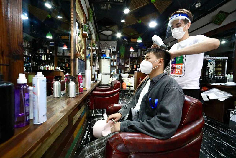 Kampuni zaanzisha tena hatua kwa hatua uendeshaji wao kawaida huko Shanghai
