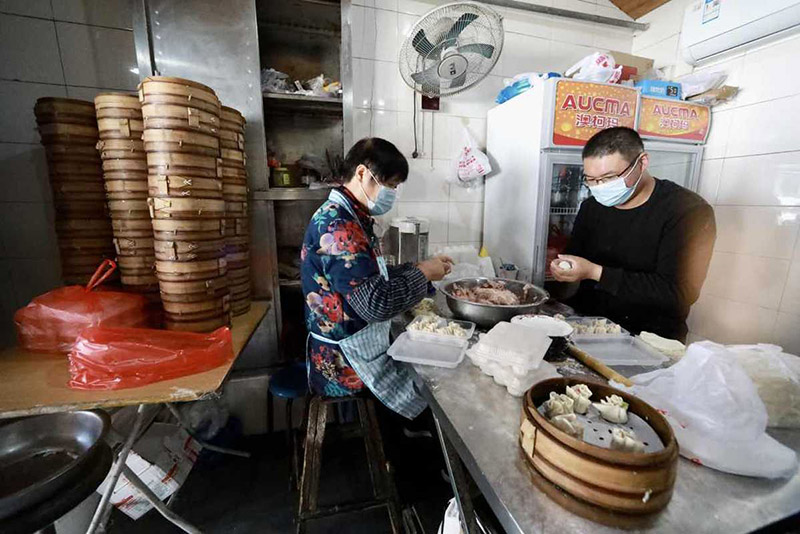 Kampuni zaanzisha tena hatua kwa hatua uendeshaji wao kawaida huko Shanghai