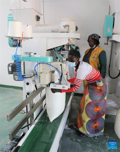 Zambia yazindua mitambo ya kusaga nafaka iliyotolewa msaada na China