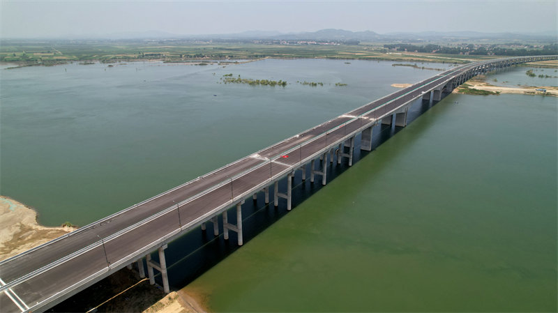 Daraja la pili la Mto Hanjiang huko Yicheng  mkoani Hubei litazinduliwa