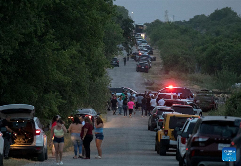 Idadi ya vifo vya wahamiaji waliopatikana ndani ya tela la lori huko Texas Marekani yafikia 50