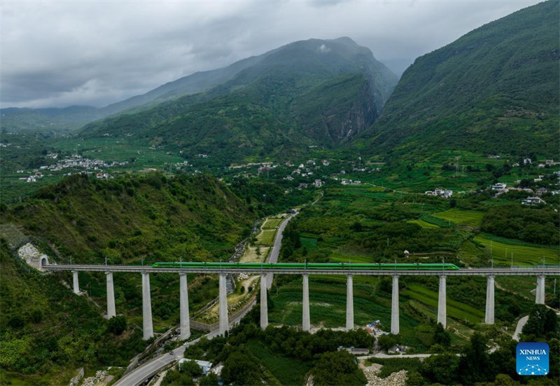 Sehemu ya Reli ya Dali-Baoshan ya Reli ya Dali-Ruili nchini China kuanza kutumika