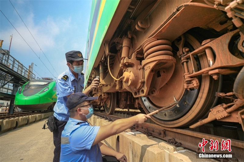 Treni za Fuxing “Hulk” zazingatiwa upimaji ili kuhakikisha usalama wa usafiri katika majira ya joto