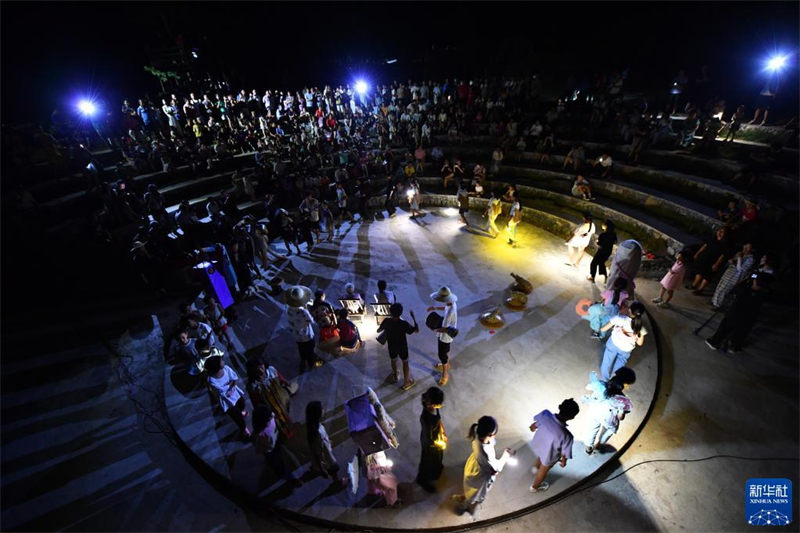 Maonesho ya michezo ya sanaa ya watoto wanaoishi sehemu ya milimani