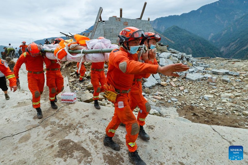 Juhudi za kutoa misaada kwa waathirika wa tetemeko la ardhi zinaendelea Sichuan, China