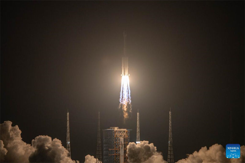 China yarusha satelaiti ya Zhongxing-1E kwenye anga ya juu