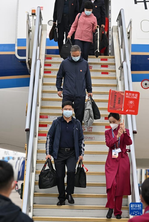 Wajumbe wa Mkutano Mkuu wa 20 wa CPC wafika Beijing kutoka sehemu mbalimbali nchini China 