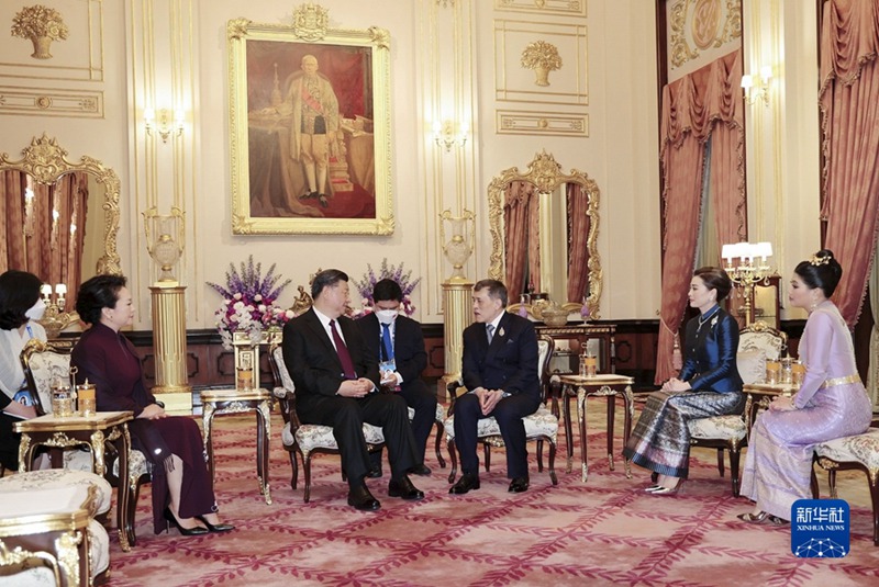 Xi Jinping na Peng Liyuan wakutana na Mfalme wa Thailand Maha Vajiralongkorn na Malkia Suthida