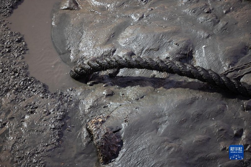 Meli ya kale ya No.2 ya “Mlango wa Mto Changjiang” yaanza kuibuka kutoka kwenye maji