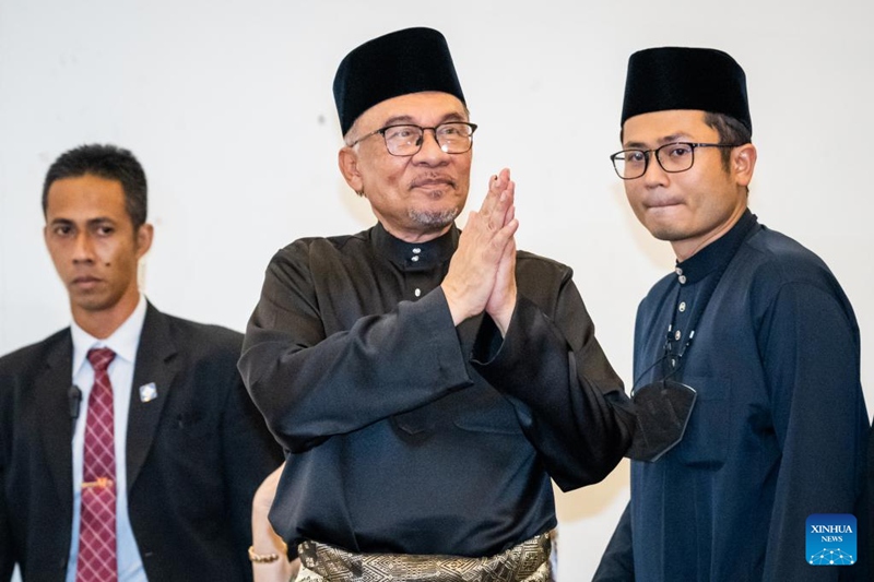 Anwar Ibrahim aapishwa kuwa Waziri Mkuu mpya wa Malaysia