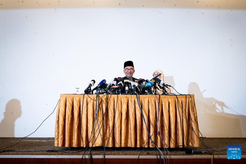 Anwar Ibrahim aapishwa kuwa Waziri Mkuu mpya wa Malaysia