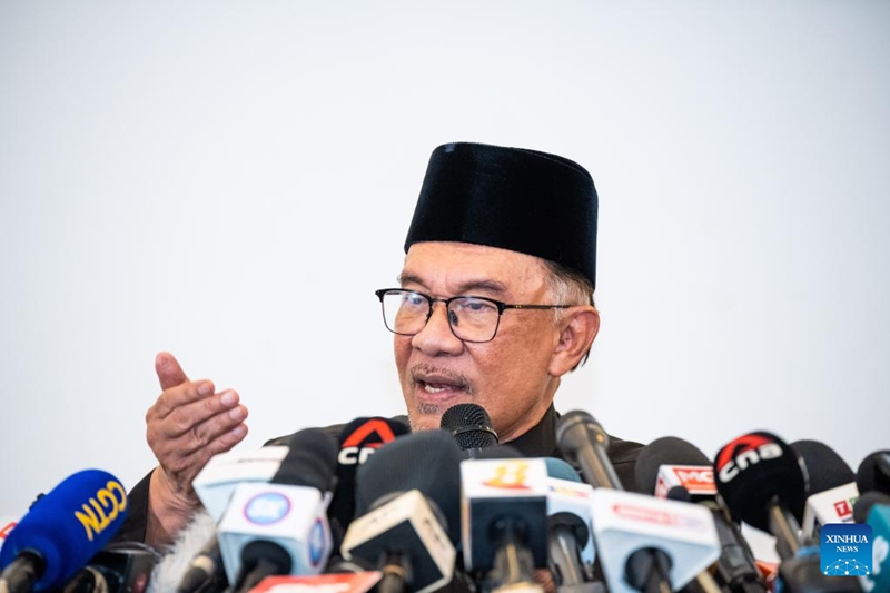 Anwar Ibrahim aapishwa kuwa Waziri Mkuu mpya wa Malaysia
