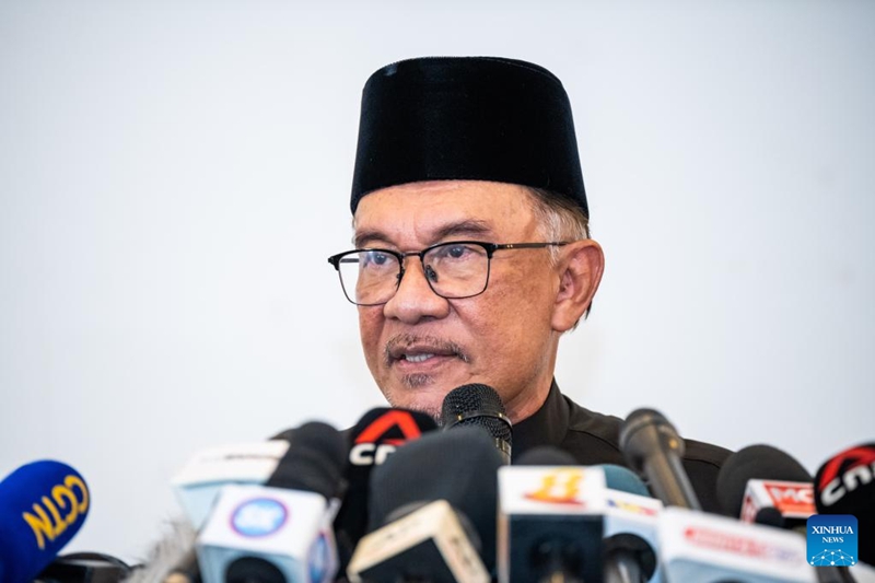 Anwar Ibrahim aapishwa kuwa Waziri Mkuu mpya wa Malaysia