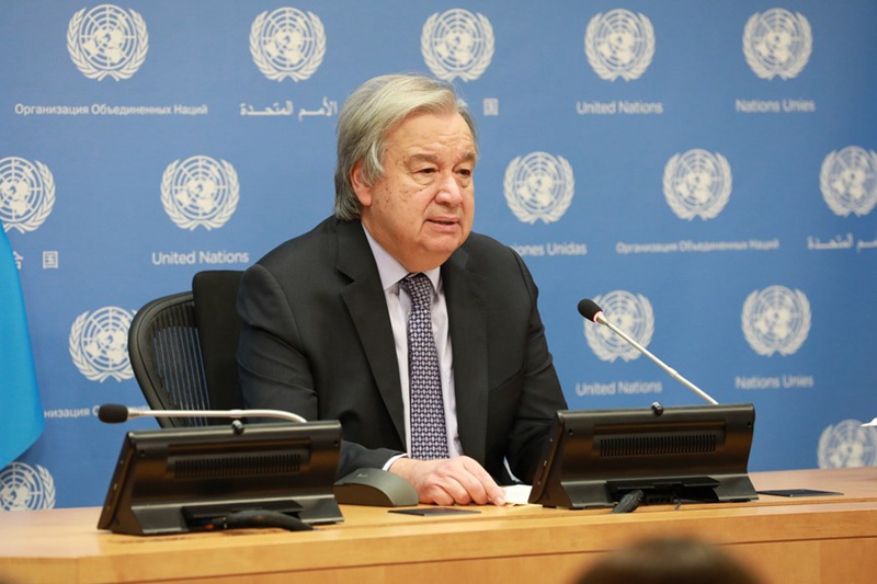 Katibu Mkuu wa Umoja wa Mataifa Antonio Guterres akizungumza katika mkutano na waandishi wa habari wa mwisho wa mwaka kwenye makao makuu ya Umoja wa Mataifa mjini New York, Desemba 19, 2022. (Xinhua/Xie E)