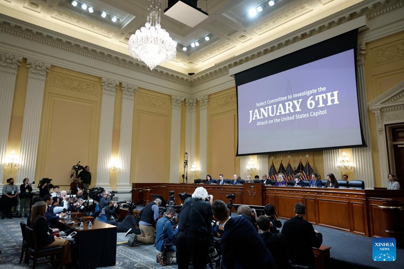 Kamati Teule ya Bunge la Marekani inayochunguza ghasia zilizotokea Januari 6, 2021 kwenye eneo la Bunge la Marekani, Capitol, ikifanya kikao chake cha mwisho cha umma kuhusu ghasia za Capitol, mjini Washington, D.C., Marekani, Desemba 19, 2022. (Picha na Ting Shen/Xinhua)