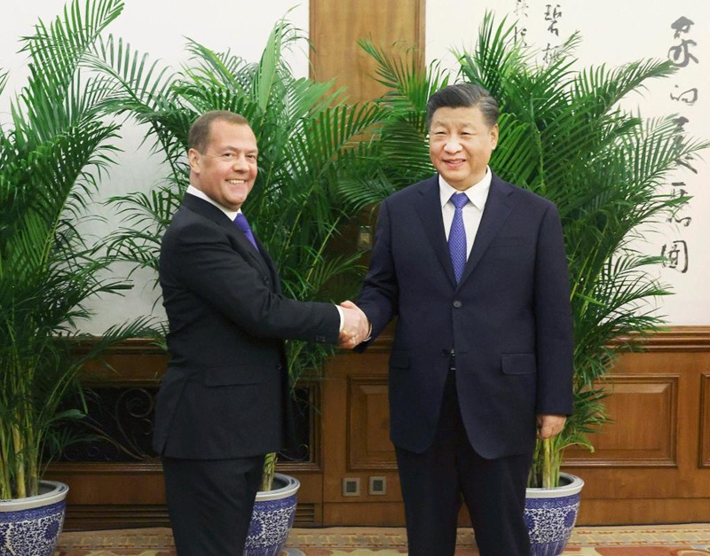 Xi Jinping akutana na Medvedev, Mwenyekiti wa Chama Tawala cha Russia