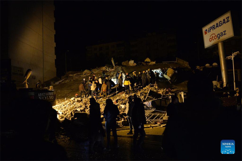 Idadi ya watu waliofariki kutokana na tetemeko la ardhi imeongezeka hadi zaidi ya 4000 huko Uturuki na Syria