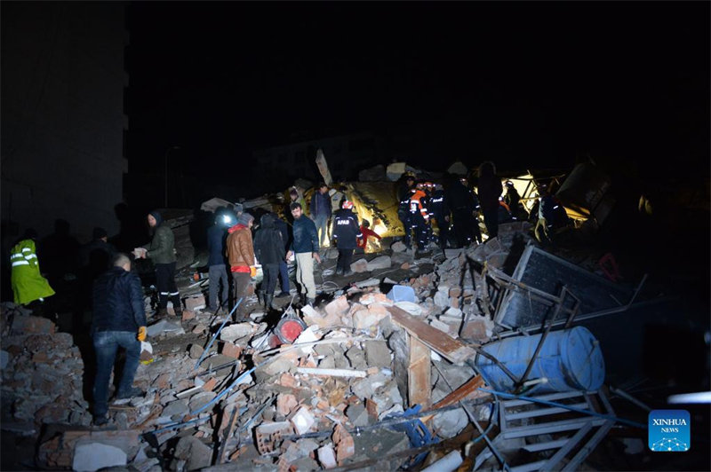 Idadi ya watu waliofariki kutokana na tetemeko la ardhi imeongezeka hadi zaidi ya 4000 huko Uturuki na Syria