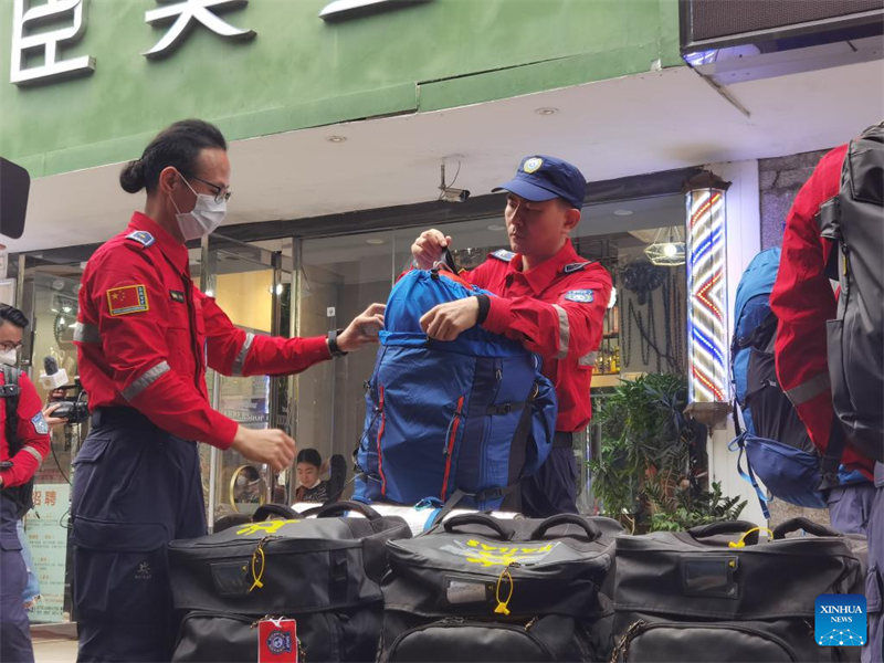 Kikosi cha Waokoaji wa China chashiriki katika juhudi za kutoa misaada kwenye maeneo yaliyokumbwa na tetemeko la ardhi nchini Uturuki