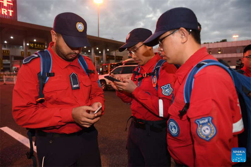 Kikosi cha Waokoaji wa China chashiriki katika juhudi za kutoa misaada kwenye maeneo yaliyokumbwa na tetemeko la ardhi nchini Uturuki