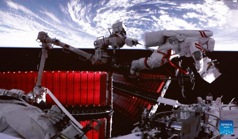Wanaanga wa China wa Chombo cha Shenzhou-15 wakamilisha matembezi yao ya kwanza kwenye anga ya juu
