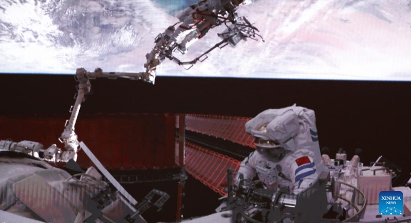 Wanaanga wa China wa Chombo cha Shenzhou-15 wakamilisha matembezi yao ya kwanza kwenye anga ya juu