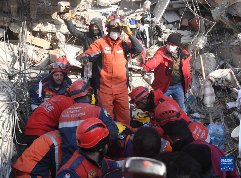 Kikosi cha uokoaji cha China chaokoa mtu mwingine aliyenusurika kwenye tetemeko la ardhi, Uturuki