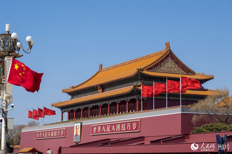 Mandhari ya Uwanja wa Tian’anmen huko Beijing muda mfupi kabla ya “Mikutano Mikuu Miwili” kuwadia 