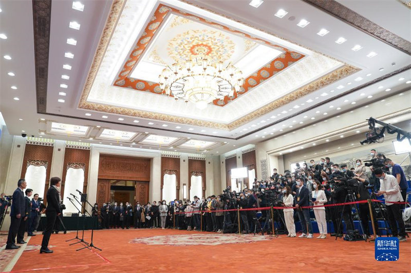 Shughuli ya Kwanza ya Mahojiano  Kati ya Waandishi wa Habari na Wajumbe wa Bunge la Umma la 14 la China yafanyika
