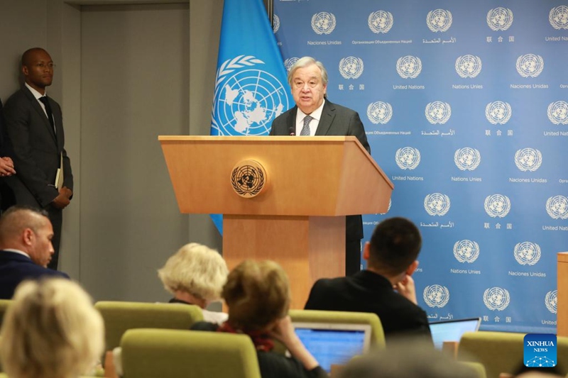 Katibu Mkuu wa Umoja wa Mataifa Antonio Guterres akizungumza katika mkutano na waandishi wa habari kuhusu kuongeza muda wa Mpango wa Nafaka wa Bahari Nyeusi kwenye makao makuu ya Umoja wa Mataifa mjini New York, Mei 17, 2023. (Xinhua/Xie E)