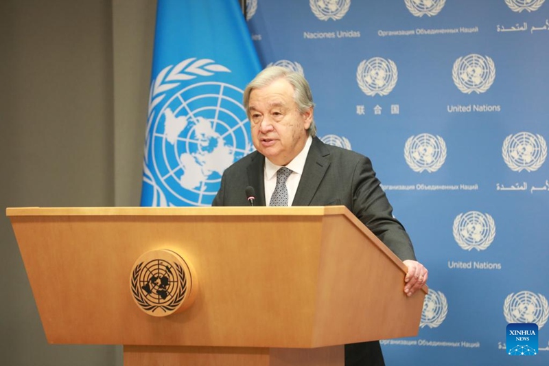 Katibu Mkuu wa Umoja wa Mataifa Antonio Guterres akizungumza katika mkutano na waandishi wa habari kuhusu kuongeza muda wa Mpango wa Nafaka wa Bahari Nyeusi kwenye makao makuu ya Umoja wa Mataifa mjini New York, Mei 17, 2023. (Xinhua/Xie E)