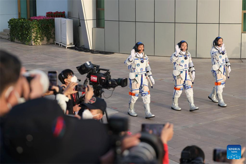 Hafla ya kuwaaga wanaanga wa China wanaosafiri na Chombo cha Anga ya Juu cha Shenzhou-16 yafanyika