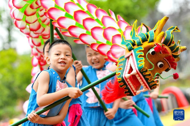 Shughuli mbalimbali za kuvutia zafanyika nchini China kukaribisha Siku ya Watoto ya Kimataifa, Juni Mosi