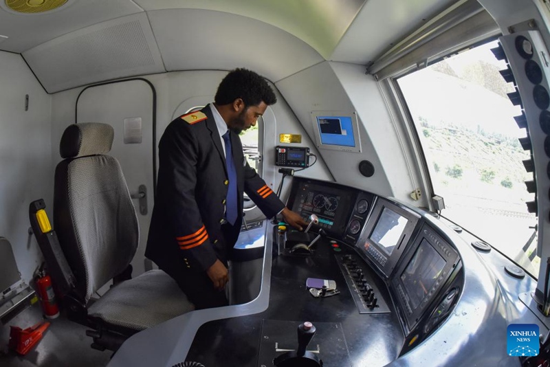 Mpango wa mafunzo unaofadhiliwa na China wawawezesha madereva vijana wa treni nchini Ethiopia
