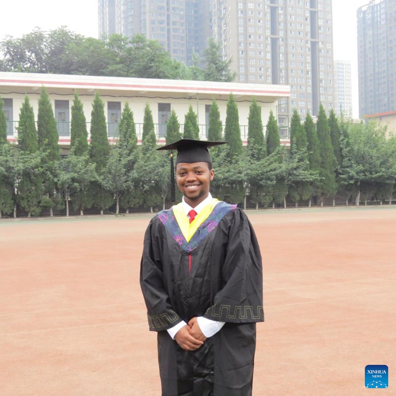 Habari ya picha: Mhandisi wa Umeme kutoka Kenya aliyehitimu masomo yake nchini China