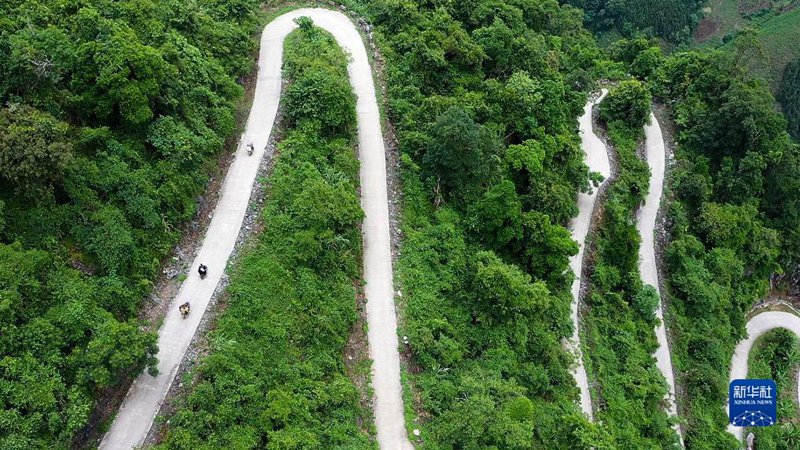 Barabara za milimani zaleta urahisi na manufaa ya kiuchumi kwa wakazi wa Kusini mwa China