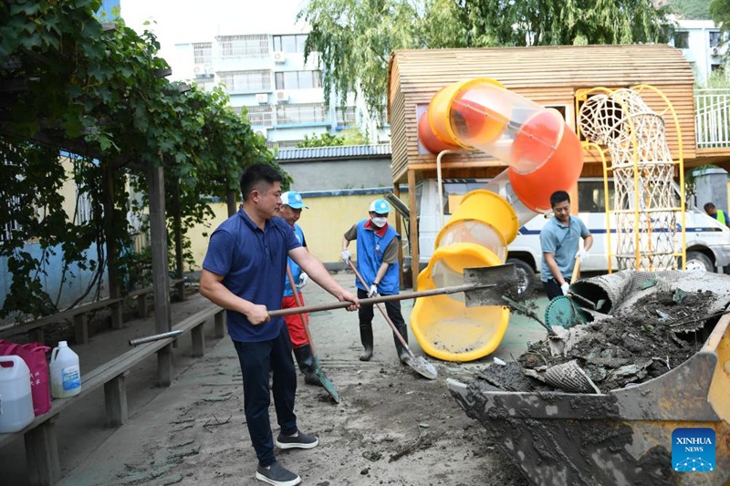 Shule zafanya ukarabati baada ya maafa ya mafuriko katika Mji wa Beijing, China
