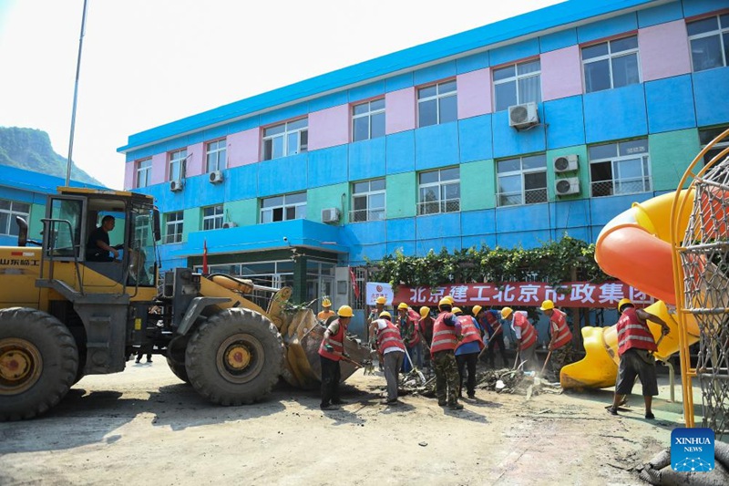 Shule zafanya ukarabati baada ya maafa ya mafuriko katika Mji wa Beijing, China