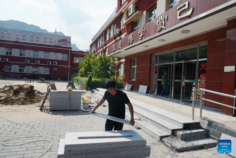 Shule zafanya ukarabati baada ya maafa ya mafuriko katika Mji wa Beijing, China